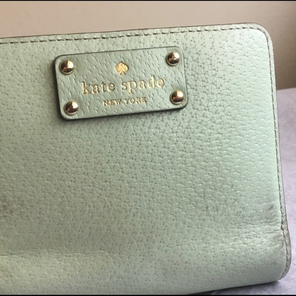 Kate Spade wallet. - Picture 2 of 5